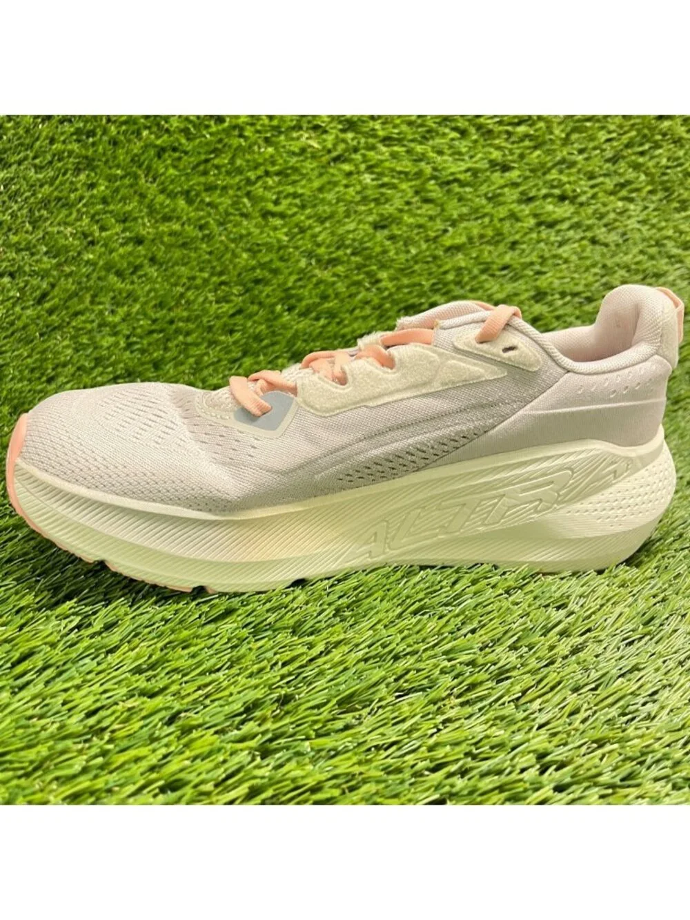 Altra FWD VIA 2 Womens Size 7 Beige Cream Athletic Road Running Shoes Sneakers